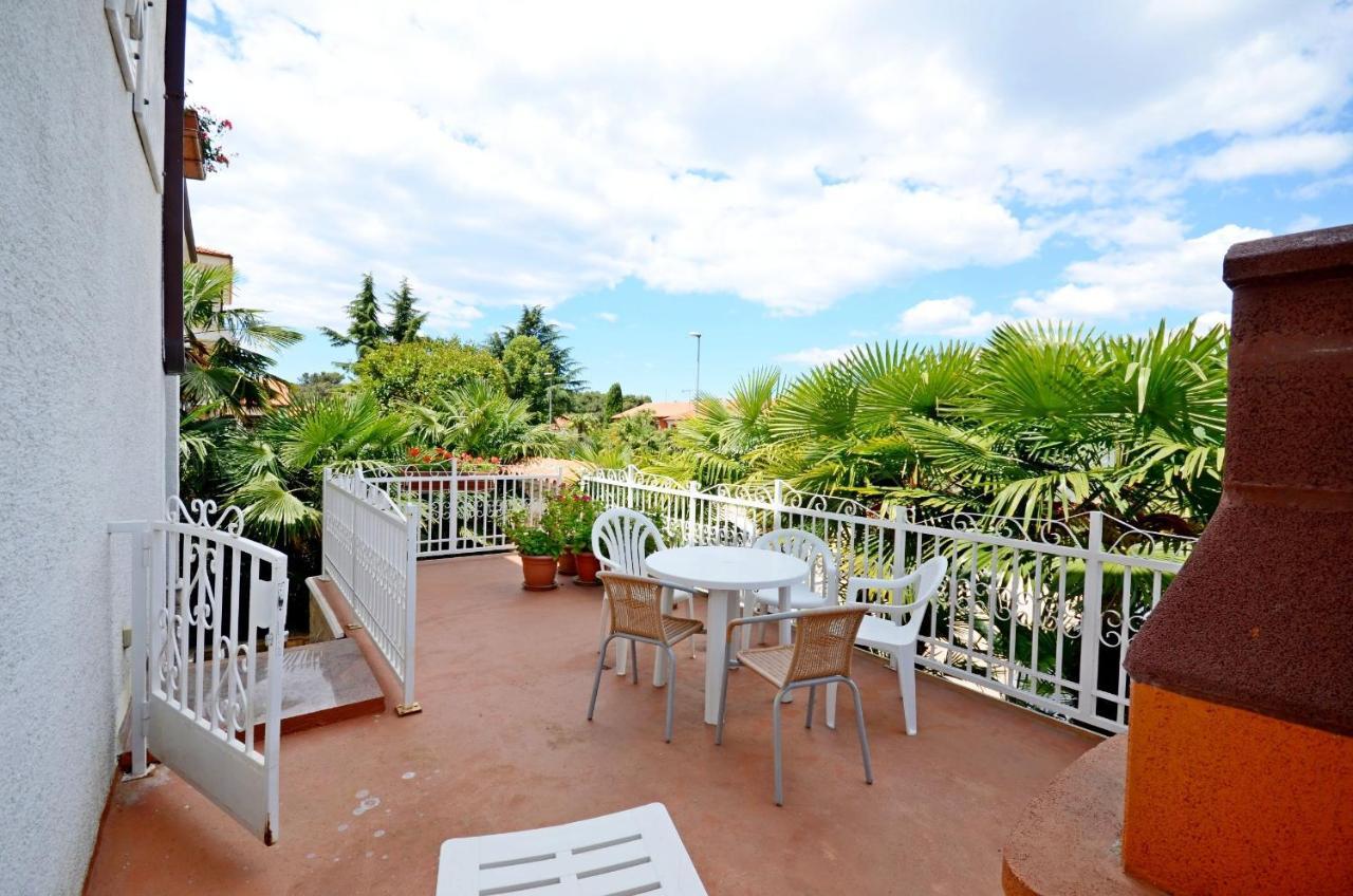 Apartments Dea Porec Ngoại thất bức ảnh